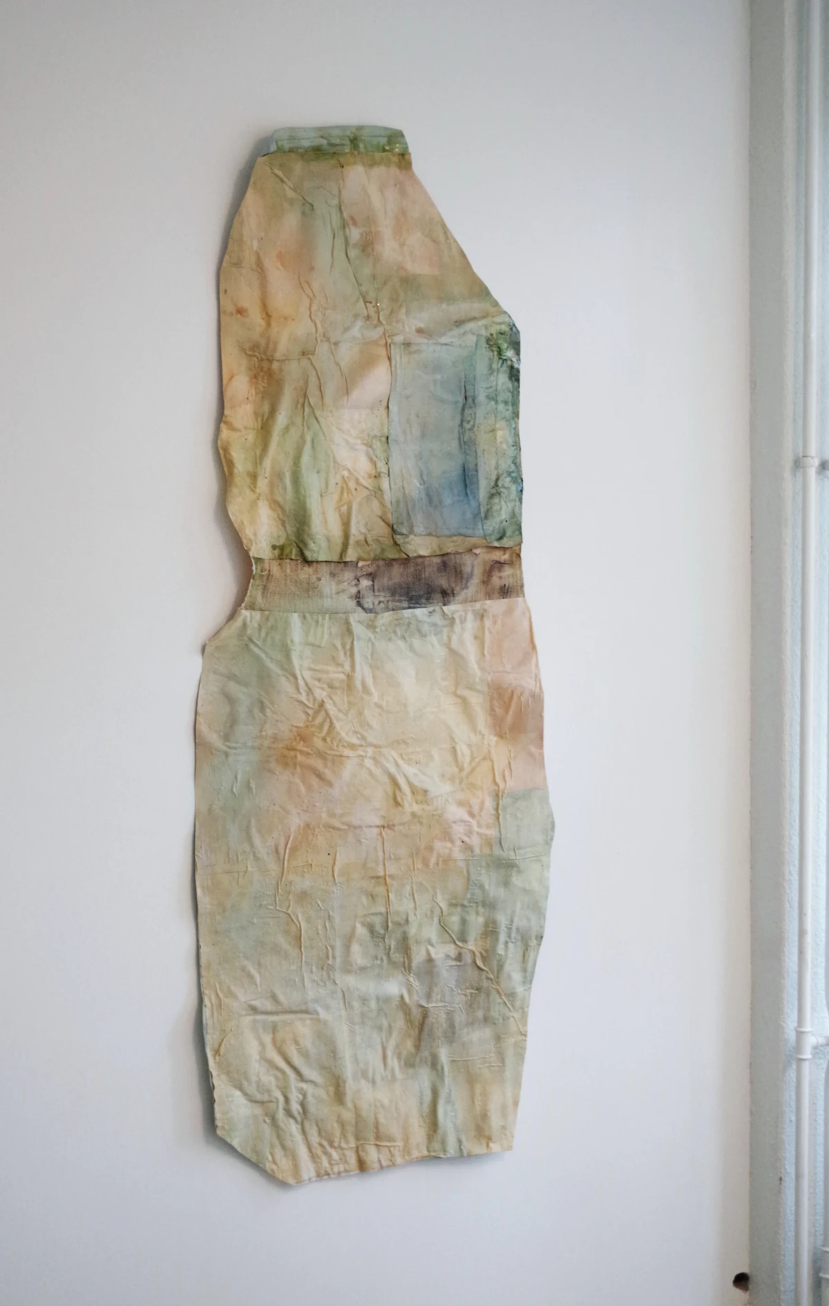 [150×45x10 cm] - stiffened and colored textile waste - 2025