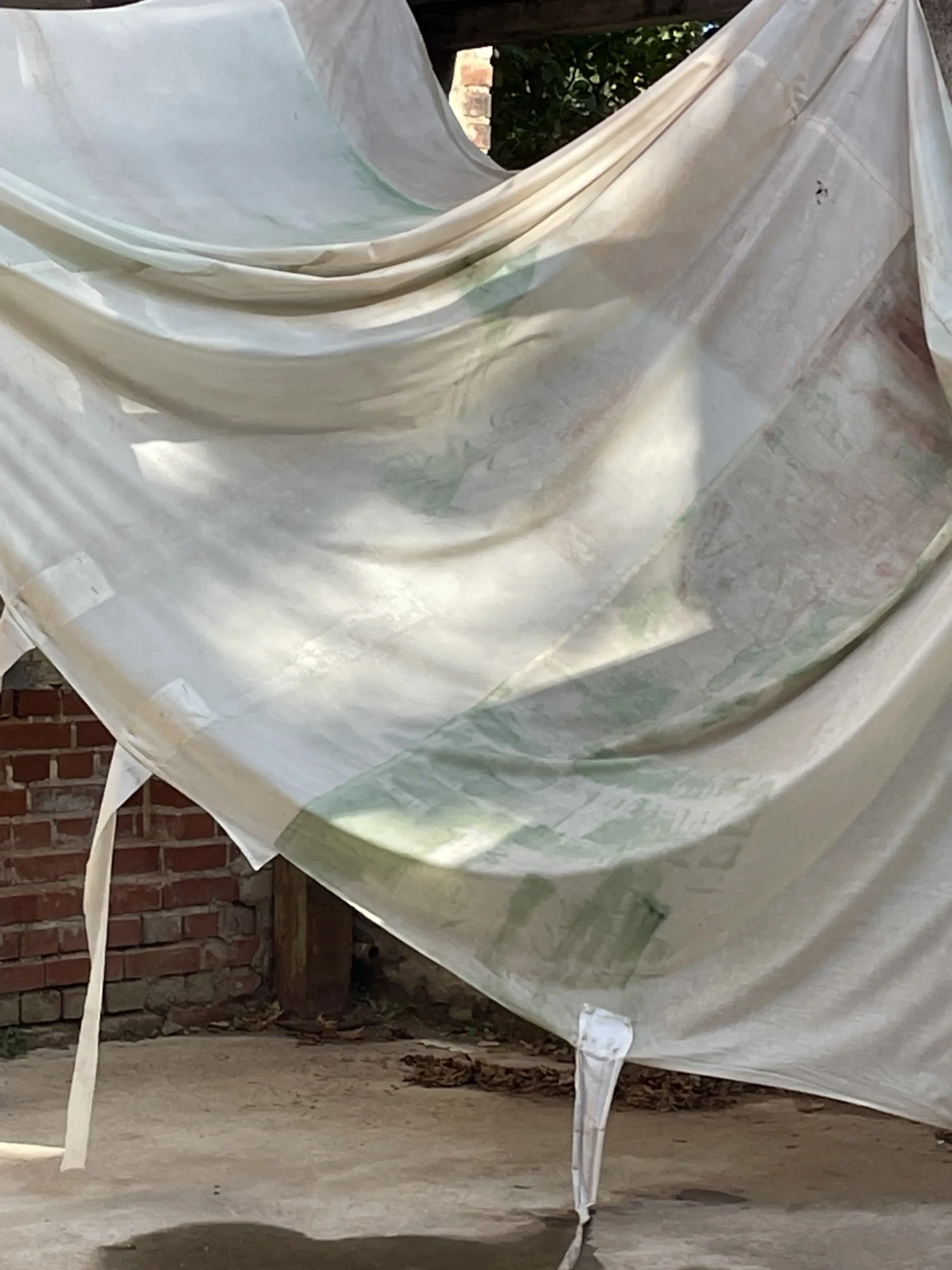 leave me [212/445 cm] textile treated with wax - coloured with mineral pigments and coated with tung oil - zoe bilgeri/ 2024/ leipzig