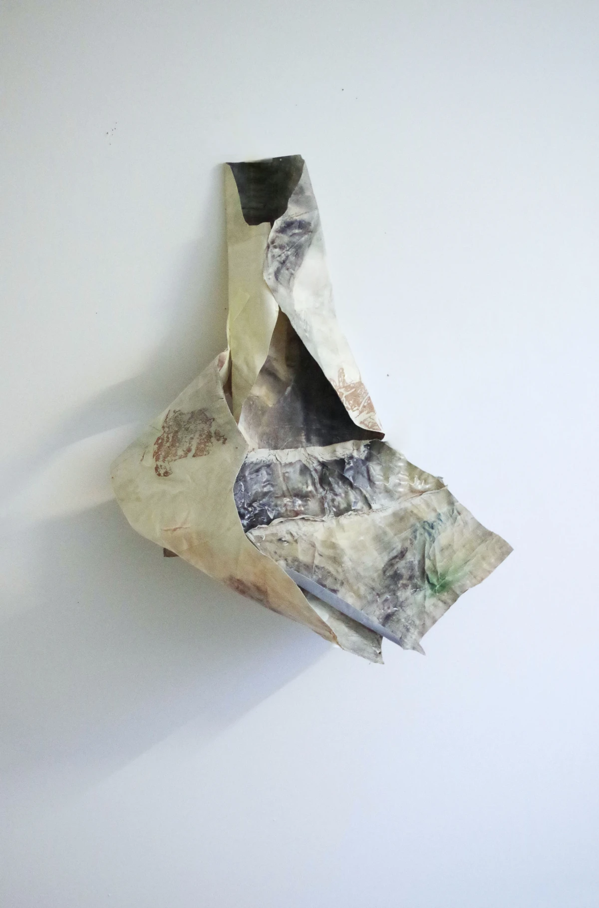 [115×85x55cm] - stiffened and colored textile waste - 2026