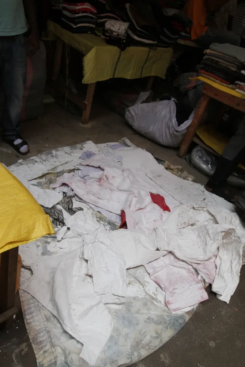 a ruin [140/140 cm] textile remnants stiffened with plaster - zoe bilgeri/ 2025/ Accra - Kantamanto