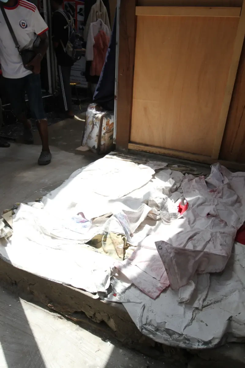 a ruin [140/140 cm] textile remnants stiffened with plaster - zoe bilgeri/ 2025/ Accra - Kantamanto